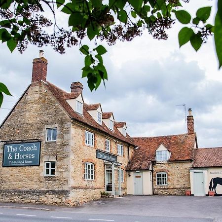 Hotel The Coach And Horses Garsington Exterior foto