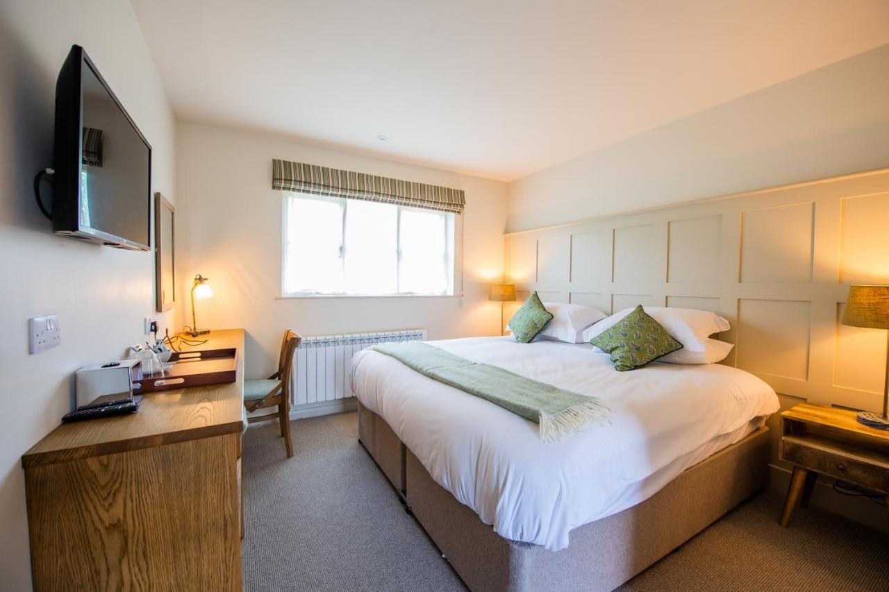 Hotel The Coach And Horses Garsington Exterior foto